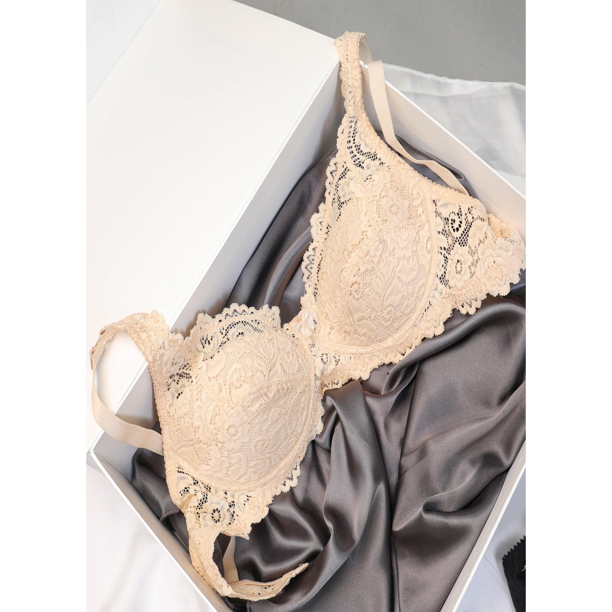 Broom - Wired / Non-Wired Light Padded European Lace Bra